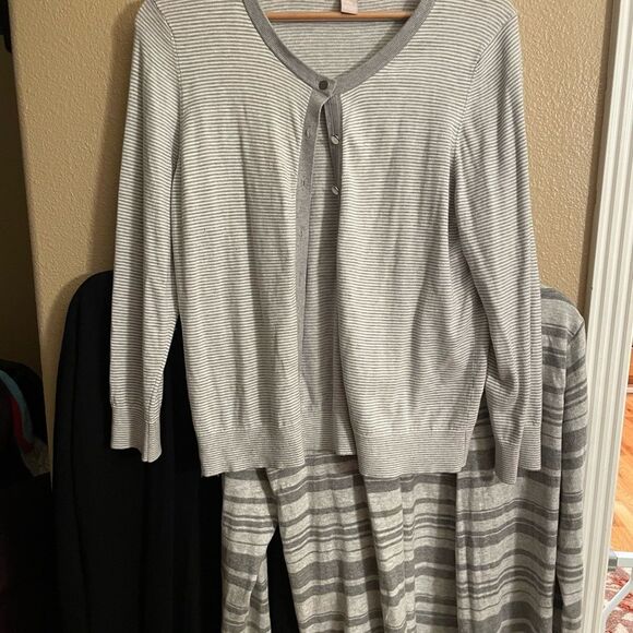 Banana Republic Lot of Cardigan Sweaters L - Picture 3 of 16